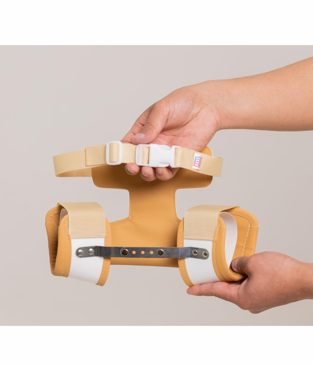 "Fixing bandage for the hip joint (freyk pillow)