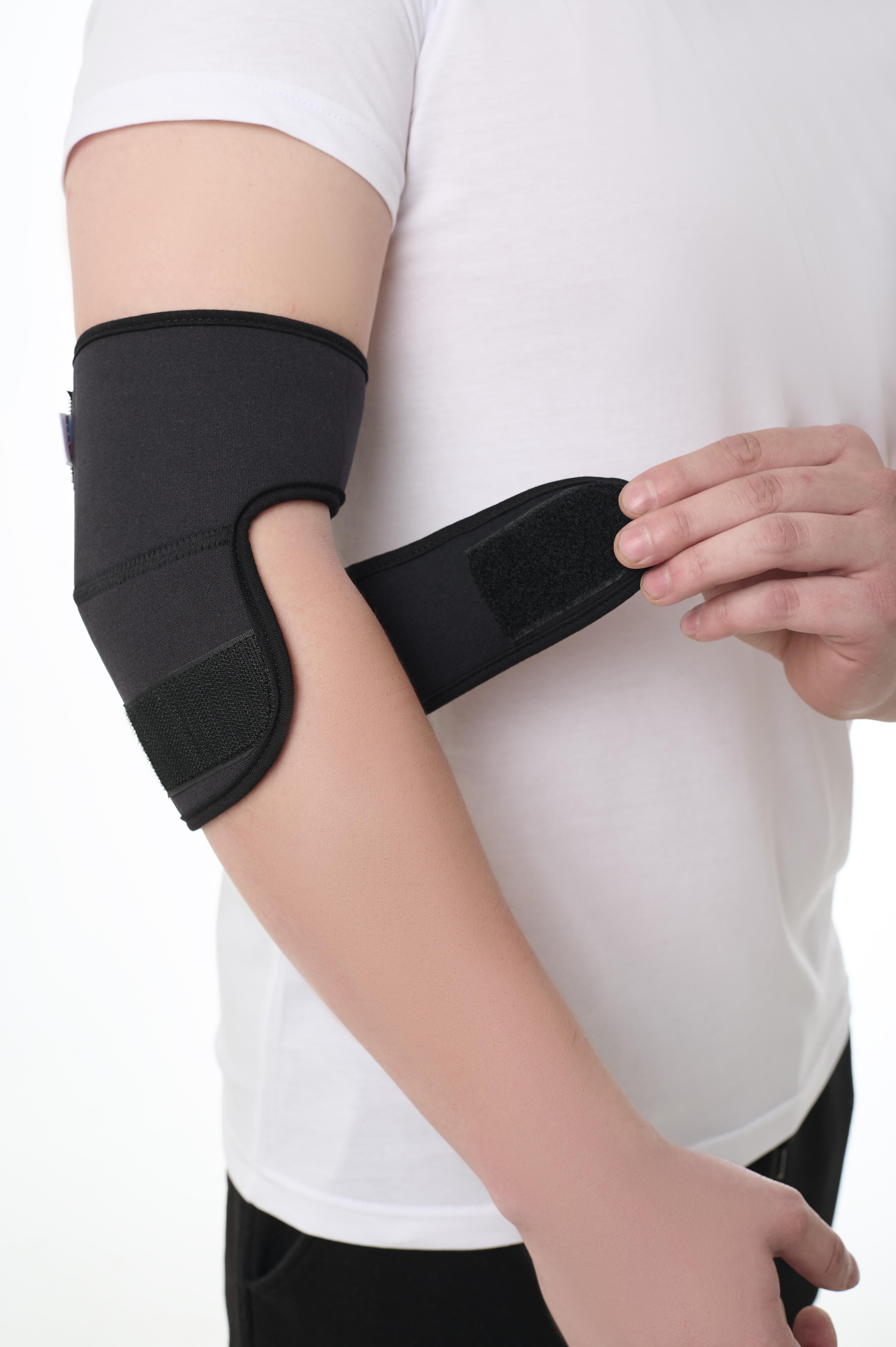 Elastic neoprene bandage for the elbow joint.